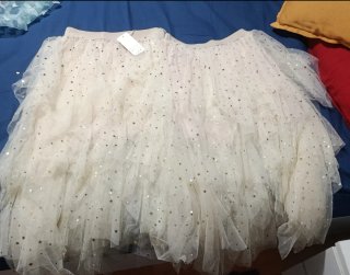 Falda tutú con lentejuelas doradas. Talla única