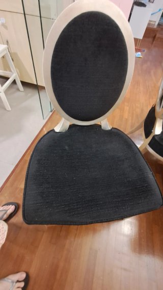 Mesa comedor y 6 sillas estilo Luis XVI