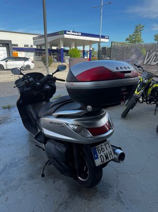 Yamaha Majesty 400 Plata