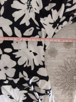 Vestido Ana field estampado floral blanco y negro