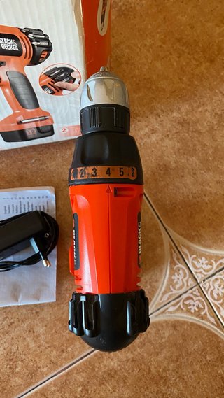 Taladro Black & Decker CD12CA 12V