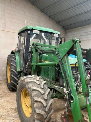 Tractor John Deere 6310