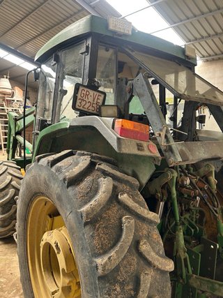 Tractor John Deere 6310