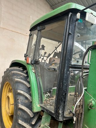 Tractor John Deere 6310