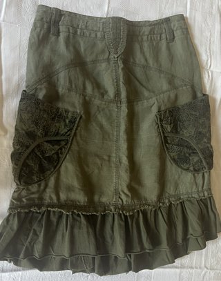 Falda Desigual Verde Militar Talla 36