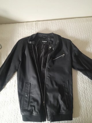 Chaqueta Pull&Bear Negra