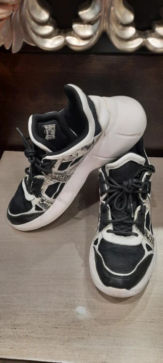 Zapatillas Uterqüe pvp 95