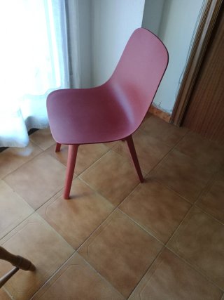 Silla Odger roja de plástico