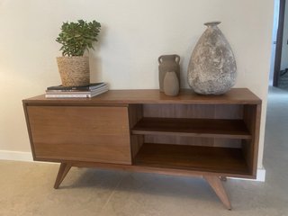 Mueble TV madera maciza nogal