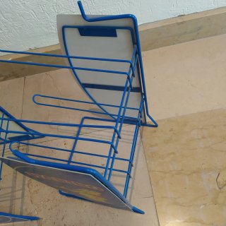 Scaffali metallici piccoli di Haribo