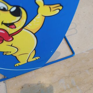 Scaffali metallici piccoli di Haribo