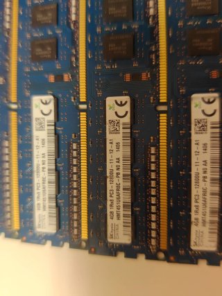 4x SK hynix 4GB DDR3 RAM (16GB Total)