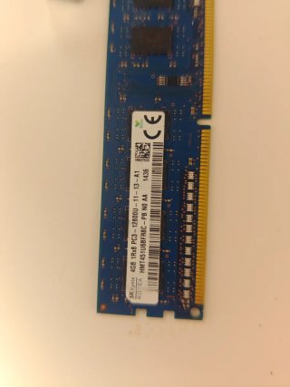 4x SK hynix 4GB DDR3 RAM (16GB Total)