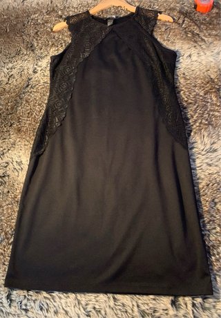 Vestido negro H&M con encaje