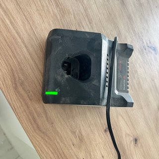 Cargador Bosch para Batería de Trompo