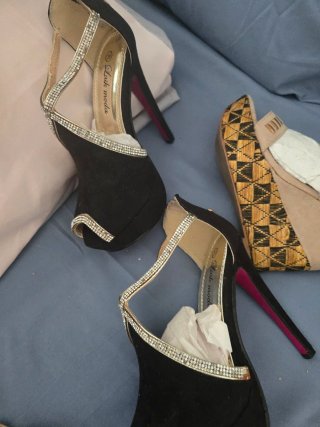 Zapatos de tacón y cuña número 35 y 36