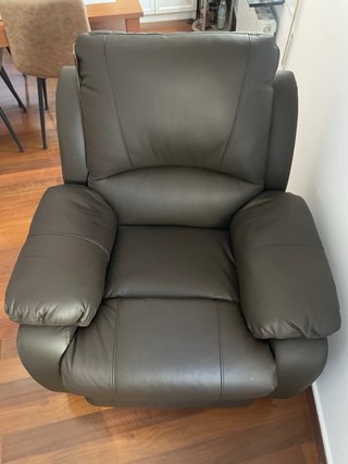 Sillón reclinable piel con masaje lumbar. Nuevo.