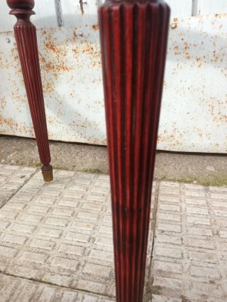 Estructura mesa redonda de madera