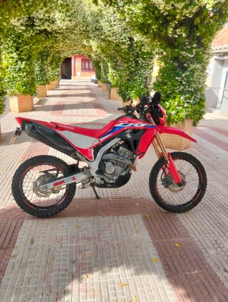 Honda CRF300 Enduro Roja y Blanca