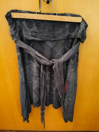 Falda azul desigual talla 44