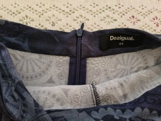 Falda azul desigual talla 44