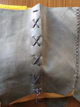 Justillo medieval de cuero