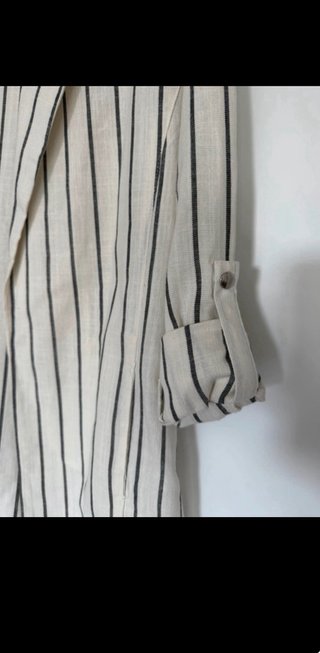 Americana Stradivarius rayas beige y negro