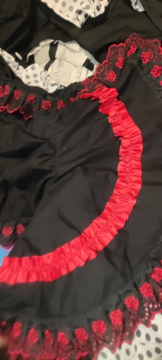 Traje Flamenca Negro y Rojo