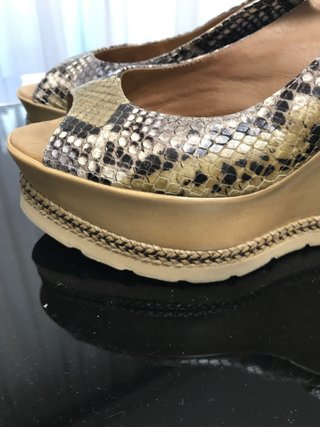 Zapatos de cuña Doralati mujer
