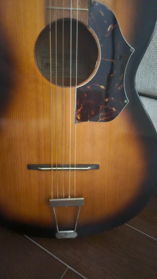 Chitarra acustica vintage