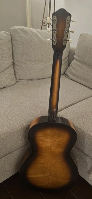 Chitarra acustica vintage