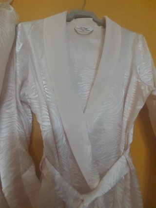 Conjunto pijama y bata lencería fina
