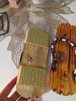 Zapatillas de madera talla 41