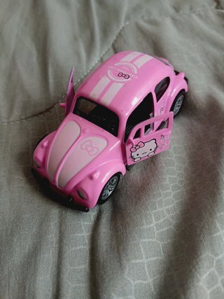 Maggiolino Hello Kitty Rosa