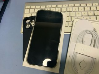 iPhone 16 Pro Negro/Gris