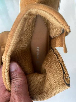 Scarpe effetto scamosciato marrone e bianche n.40