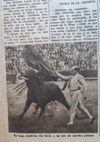 Cuatro periódicos antiguos 1 Marca 1943 y 3