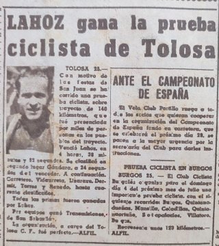 Cuatro periódicos antiguos 1 Marca 1943 y 3