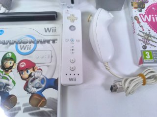 Consola Nintendo Wii + Juegos y Accesorios