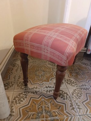 Banqueta dormitorio tapizada