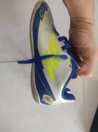 Botas futbol niño F50 club IN J Messi Talla 28