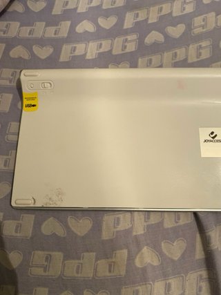 Teclado Bluetooth Plata y Blanco