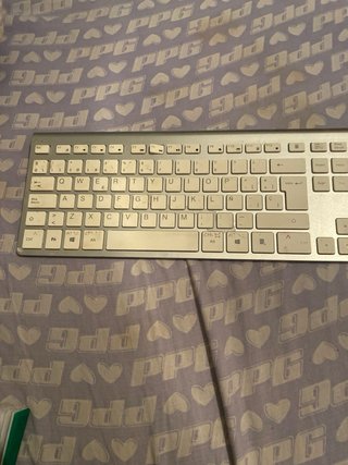 Teclado Bluetooth Plata y Blanco