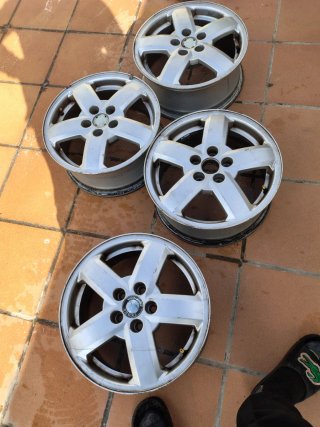 Llantas