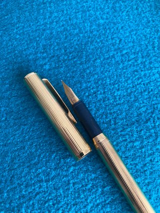 Pluma Dunhill Chapada en Oro