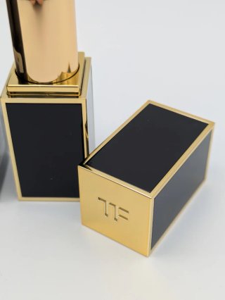Tom Ford Lip Color 151 Iconic Nude