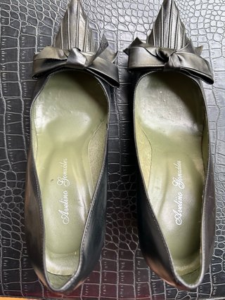 Zapatos de tacón Avelino González negros