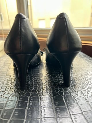 Zapatos de tacón Avelino González negros
