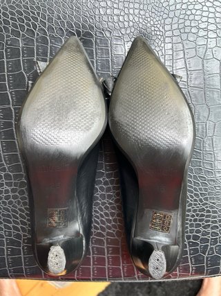 Zapatos de tacón Avelino González negros