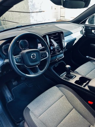 Volvo XC40 t3 163cv momentum 12/2021